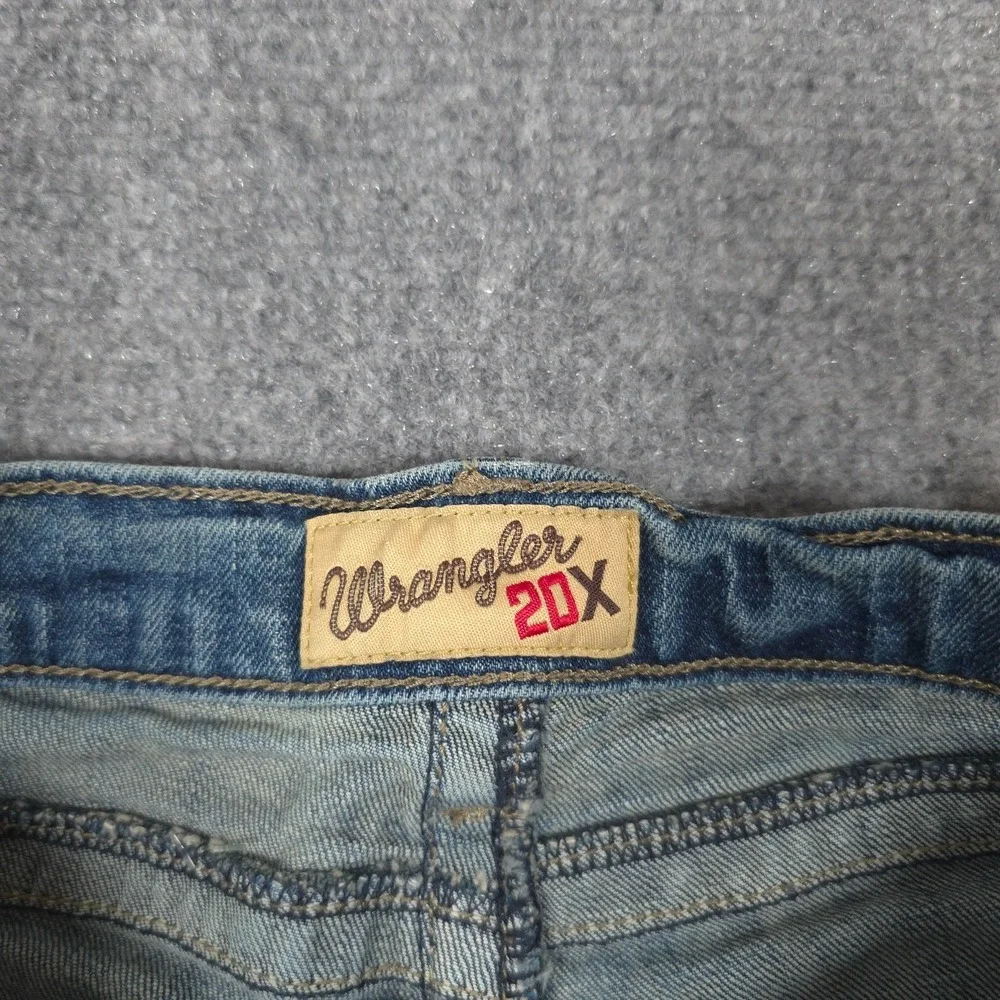Wrangler 20X Jeans Mens 28x32 Blue Western Slim Straight Style 44 Whiskered